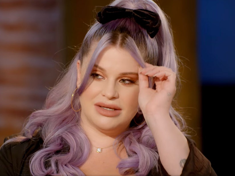 kelly osbourne body 2022