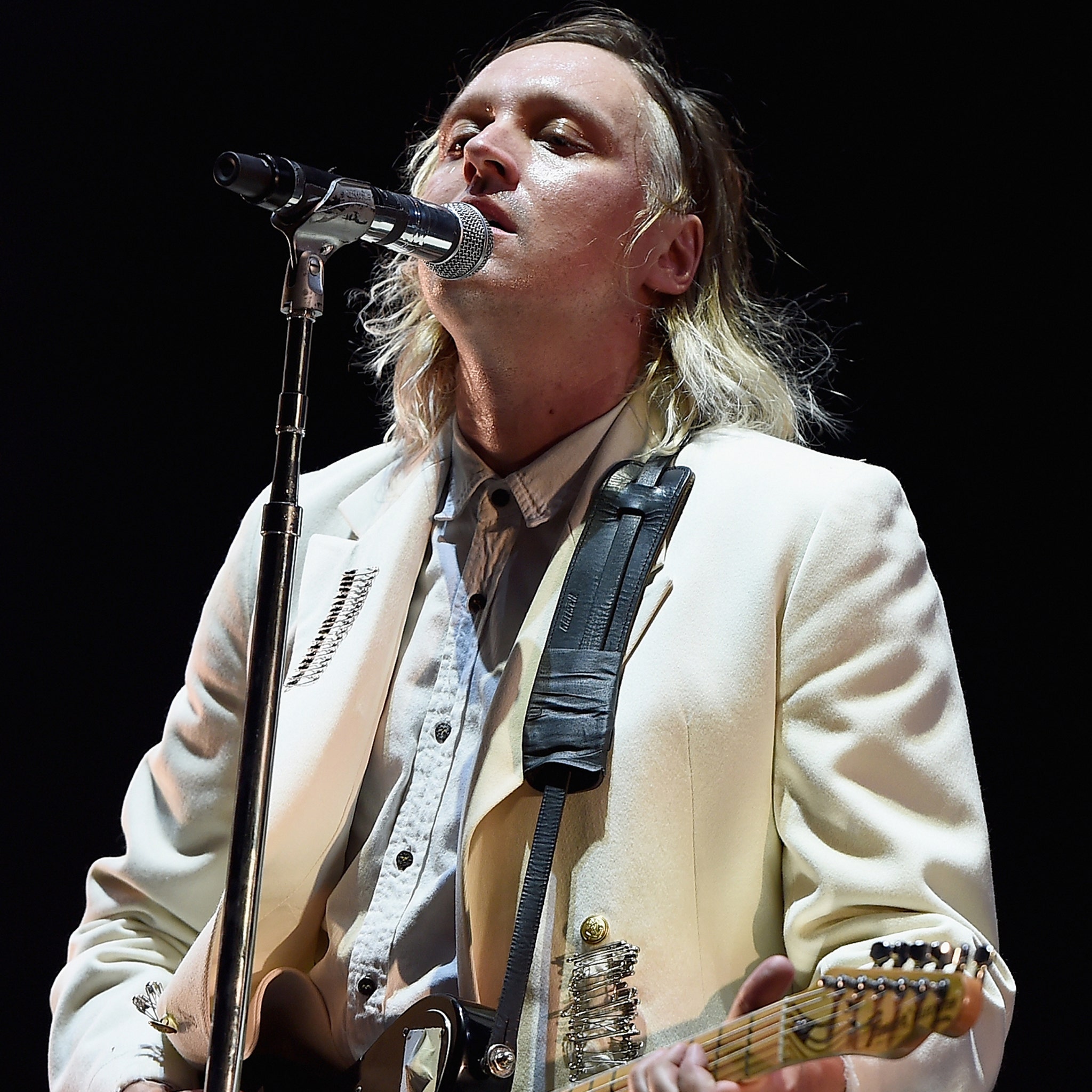 Arcade Fire Fans Trash New Album Everything Now See The Worst Twitter Reactions And Reviews