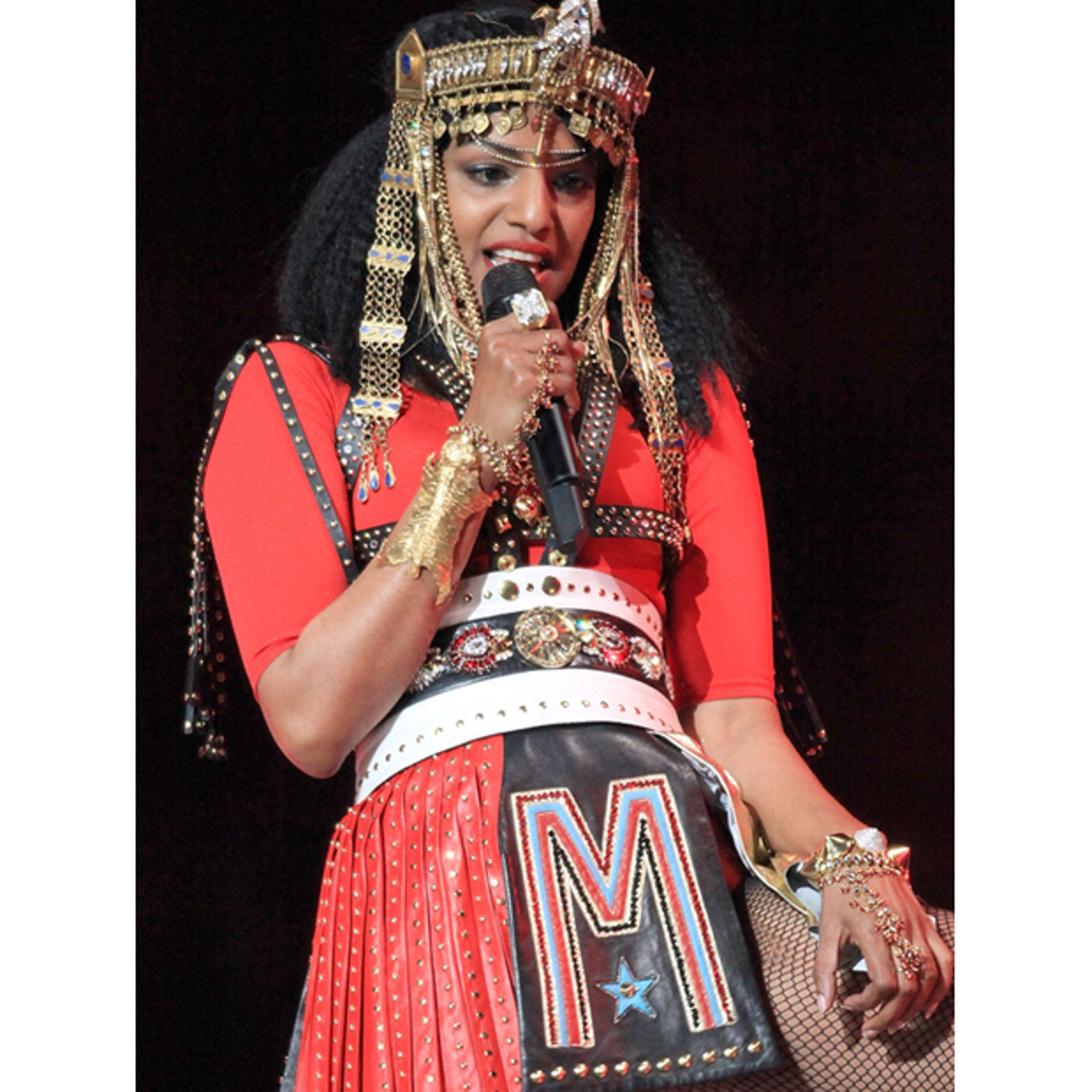 NFL, NBC apologize for gesture by M.I.A. during Super Bowl halftime show 