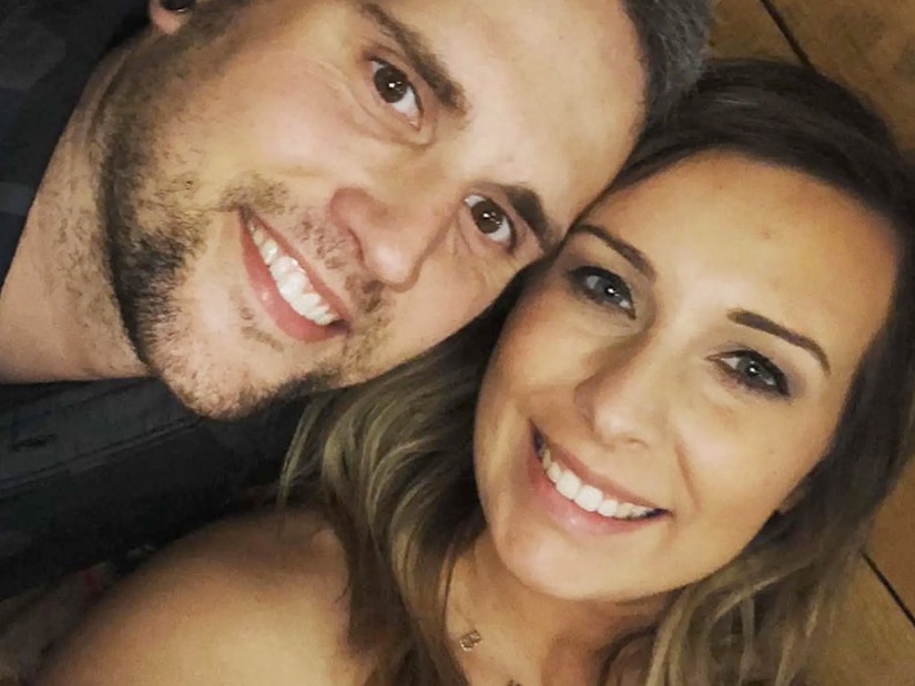 Teen Mom Star Ryan Edwards Wife Mackenzie Files For Divorce 