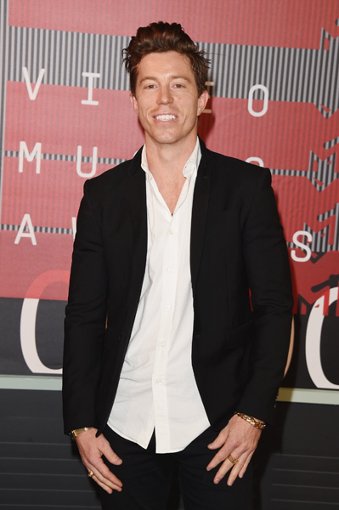 Shaun White Goes Shirtless At MTV Movie Awards