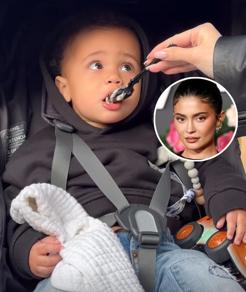 Kylie Jenners Son Aires Cooking Skills Will Melt Your Heart And Make You Laugh - h2l9p00