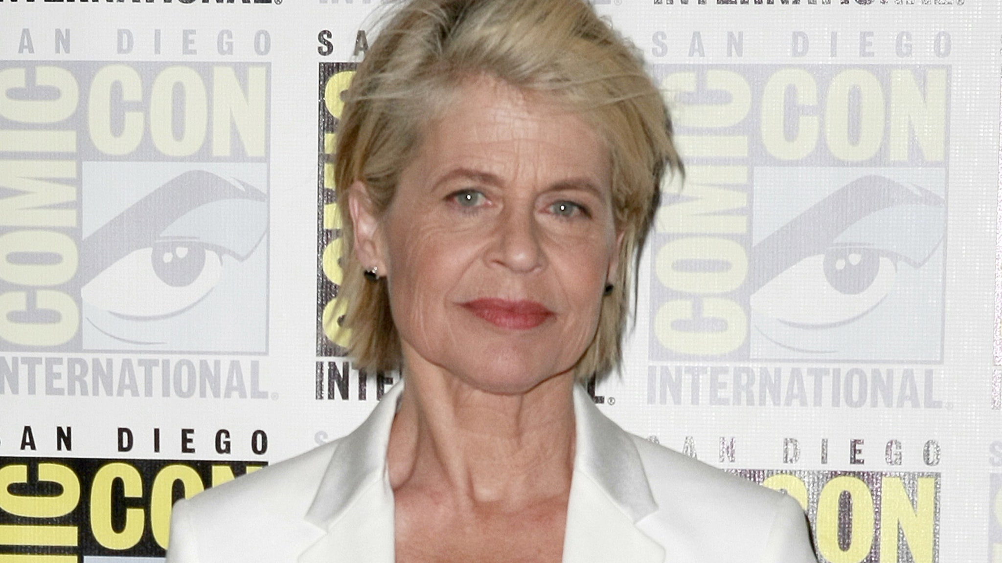 Linda hamilton height