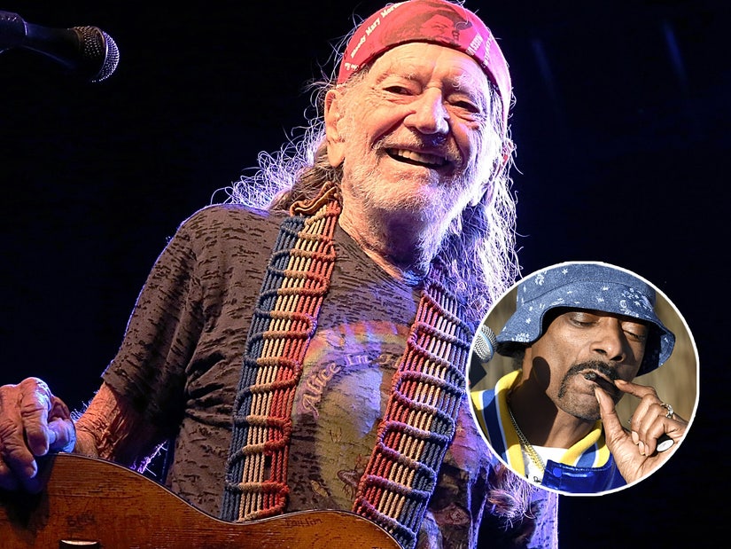 Willie Nelson Talks Out-Smoking Snoop, Marathon Sexcapades and Shooting